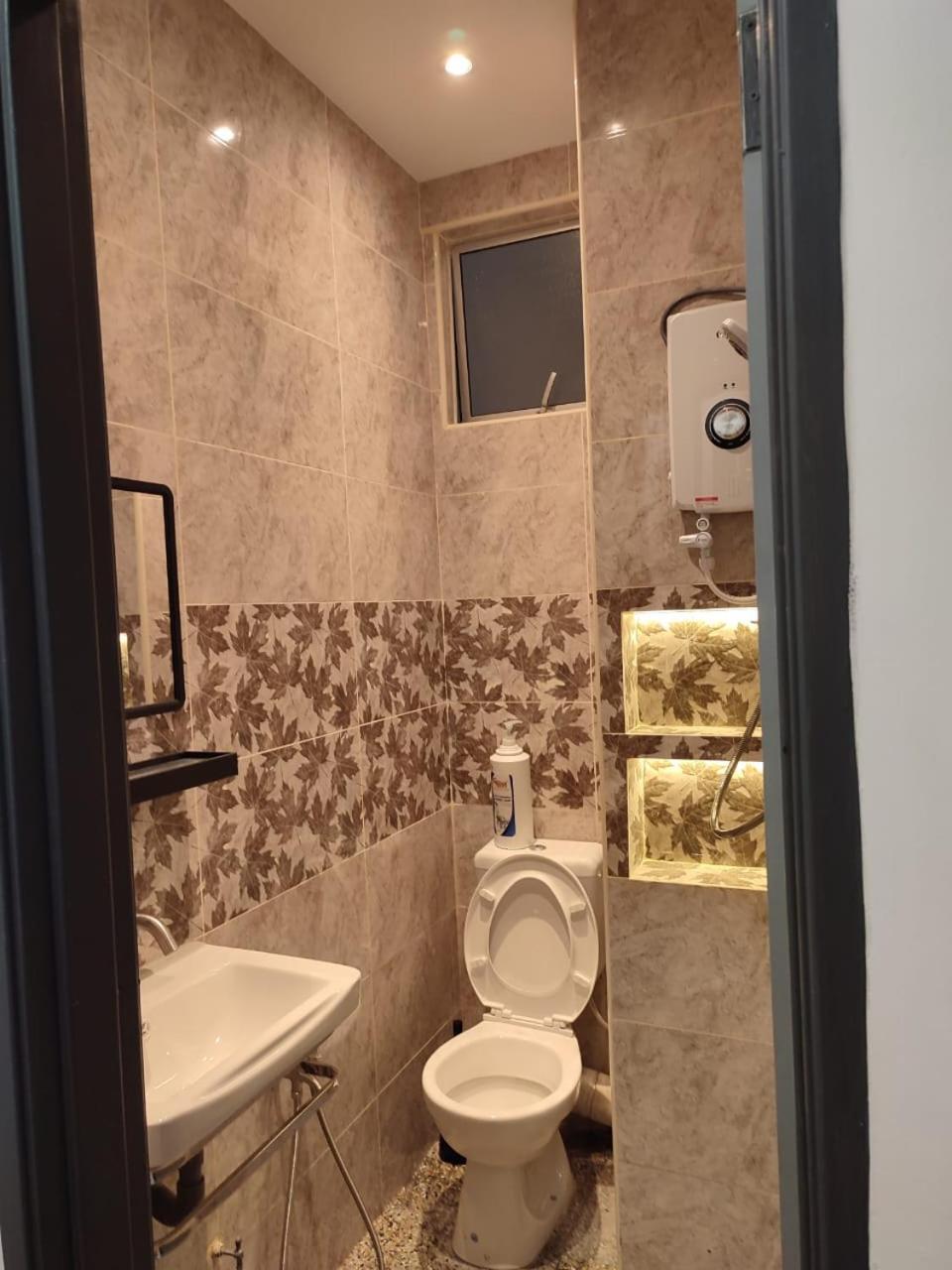Adik Aisyah Muji Pistachio Homestay Cameron Highlands Тана Рата Екстериор снимка